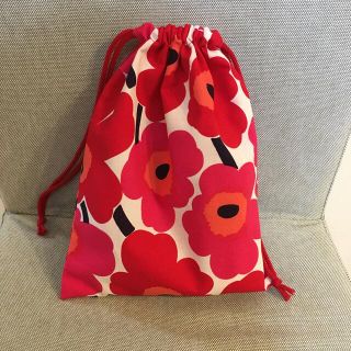 マリメッコ(marimekko)のマリメッコ  給食袋　ハンドメイド (ランチボックス巾着)