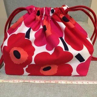 マリメッコ(marimekko)のマリメッコ  お弁当袋　ハンドメイド (ランチボックス巾着)