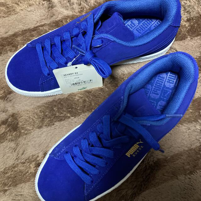 PUMA スニーカー