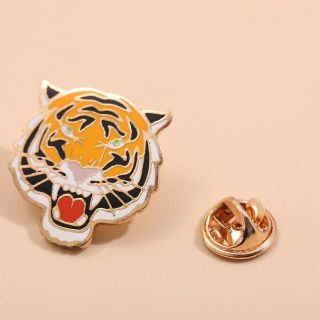 トラ エナメルピン ユニセックス おしゃれ 虎 アニマル ギフト お揃い(その他)
