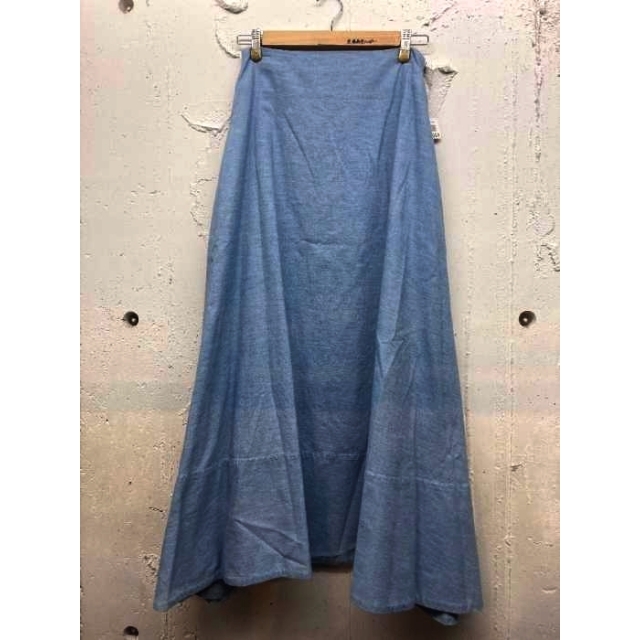 MADISONBLUE(マディソンブルー)のMADISONBLUE(マディソンブルー) シャンブレーマキシフレアスカート レディースのスカート(その他)の商品写真