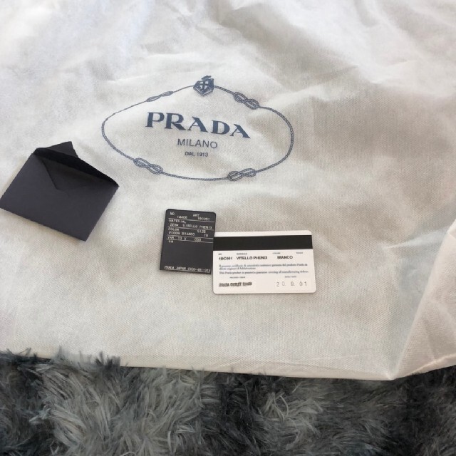 PRADAワンストラップバッグホワイト 6