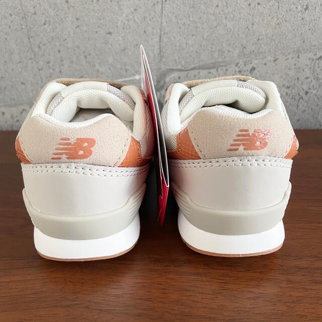 New Balance - 【新品】16.5センチ ベージュ×オレンジ New Balance - 【新品】16.5センチ ベージュ×オレンジ