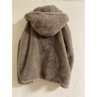 ザラ(ZARA)のZARA フェイクファーパーカー(毛皮/ファーコート)