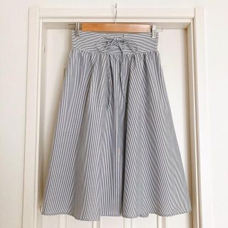 トッコ(tocco)のtocco closet＊ストライプ柄ウエストレースアップデザインスカート(ひざ丈スカート)