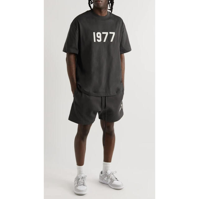 FEAR OF GOD(フィアオブゴッド)のessentials 1977 Tシャツ XLエッセンシャルズ メンズのトップス(Tシャツ/カットソー(半袖/袖なし))の商品写真