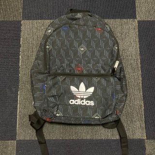 アディダス(adidas)の美品adidas アディダスオリジナルス 黒 バックパック リュック デイパック(バッグパック/リュック)