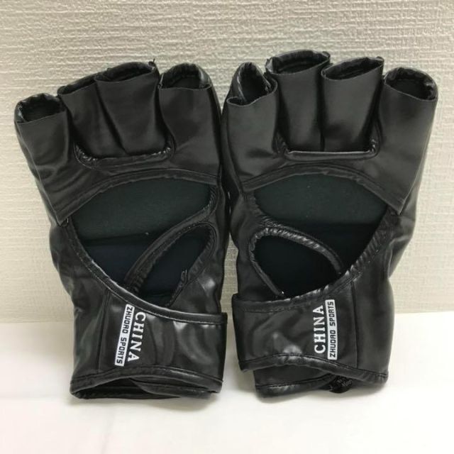 オープンフィンガー グローブ パンチングミット セット 格闘技 ボクシング 運動の通販 by *bellのしょっぷ*まとめて発送|ラクマ オープンフィンガー グローブ パンチングミット セット 格闘技 ボクシング 運動の通販 by *bellのしょっぷ*まとめて発送|ラクマ