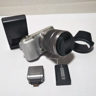 週末限定特価！　小型軽量ミラーレス一眼 SONY NEX-C3