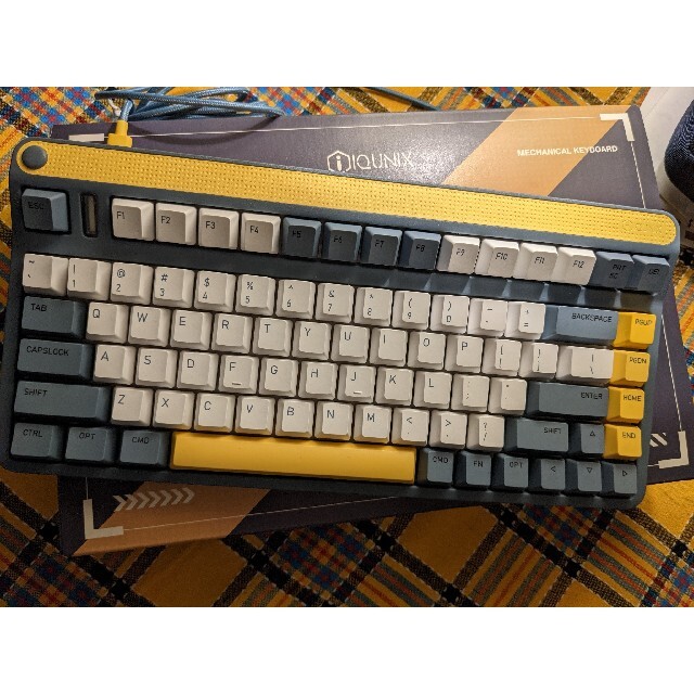 iQunix A80 メカニカルキーボード + Gateron 黄軸 Milky