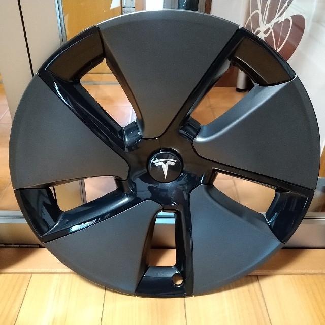即日出荷 可能 テスラ Tesla モデル3 ホイールカバー 新車外し 4枚