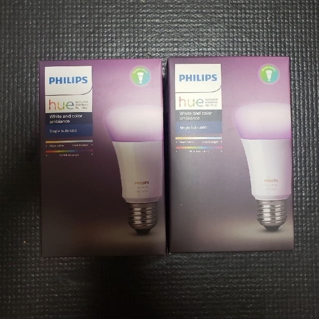 PHILIPS(フィリップス)のPHILIPS HUEライト(2個+おまけ1個) インテリア/住まい/日用品のライト/照明/LED(蛍光灯/電球)の商品写真