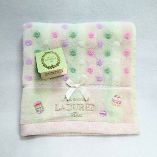 ラデュレ(LADUREE)のLADUREE　マカロン　ハンドタオル(ハンカチ)