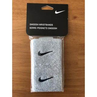 ナイキ(NIKE)のナイキ　リストバンド　グレー　2個入り(トレーニング用品)