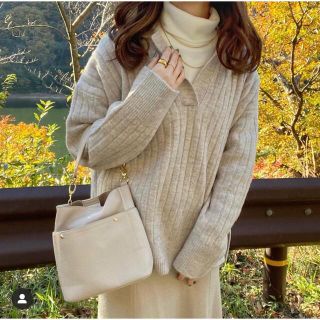 GRL - 【新品タグ付き!!即購入OK!!】ワイドリブ襟付きニットトップスの
