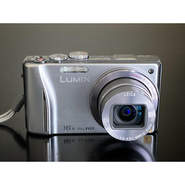 Panasonic(パナソニック)のパナソニック LUMIX DMC-TZ20 シルバー スマホ/家電/カメラのカメラ(コンパクトデジタルカメラ)の商品写真