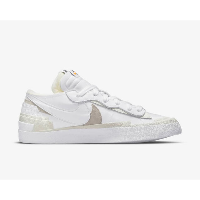 NIKE(ナイキ)のsacai×Nike BlazerLow"WhitePatentLeather" メンズの靴/シューズ(スニーカー)の商品写真