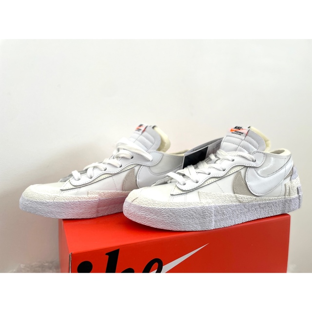 sacai(サカイ)のナイキ×サカイ ブレーザーLOW White Patent Leather メンズの靴/シューズ(スニーカー)の商品写真