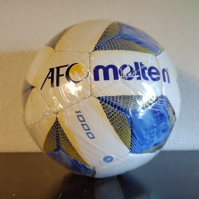 molten(モルテン)のワールドカップ アジア最終予選 レプリカボール 1号球 molten スポーツ/アウトドアのサッカー/フットサル(ボール)の商品写真