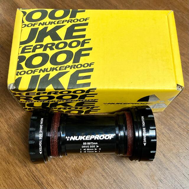 Nukeproof ボトムブラケット 68/73mm BSA スポーツ/アウトドアの自転車(パーツ)の商品写真