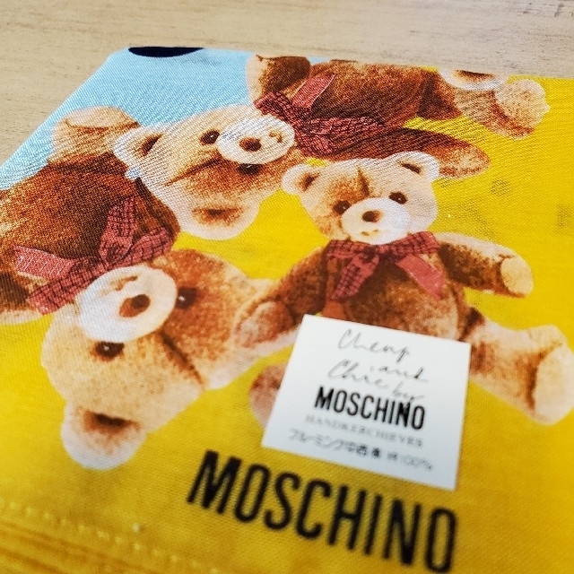 MOSCHINO(モスキーノ)のハンカチ レディースのファッション小物(ハンカチ)の商品写真