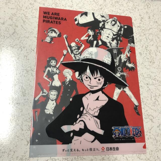 ONE PIECE(ワンピース)のワンピース　日本生命　コラボ　クリアファイル エンタメ/ホビーのアニメグッズ(クリアファイル)の商品写真