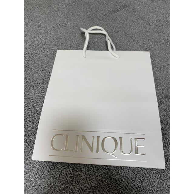 CLINIQUE(クリニーク)のCLINIQUE 紙袋 レディースのバッグ(ショップ袋)の商品写真