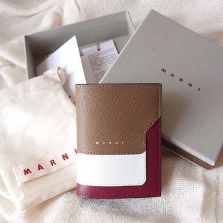 マルニ(Marni)のMARNI ☆ 新品未使用：２つ折りウォレット(財布)