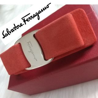 サルヴァトーレフェラガモ(Salvatore Ferragamo)のぴーちゃんん様専用です✥Salvatore Ferragamo✥フェラガモ✥(バレッタ/ヘアクリップ)