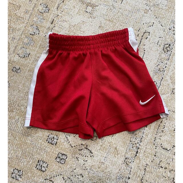 NIKE(ナイキ)のNIKE ナイキ　半ズボン　12M キッズ/ベビー/マタニティのベビー服(~85cm)(パンツ)の商品写真