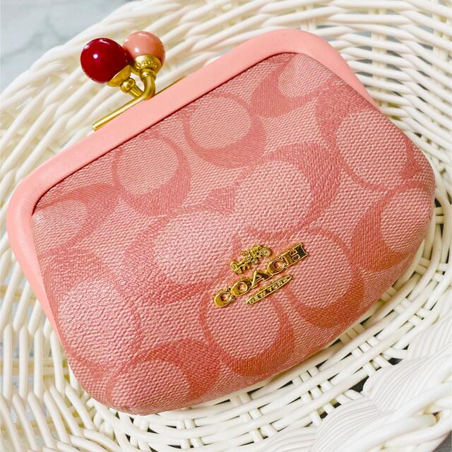 新品未使用品 COACH がま口 キスロック ピンク コインケース 春色 | フリマアプリ ラクマ