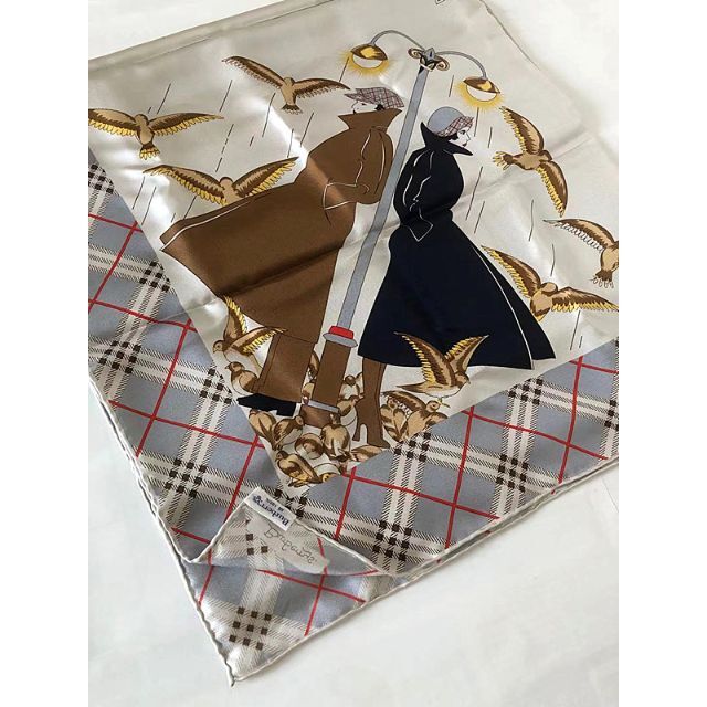 正規品鑑定済みバーバリーレア柄水色ノバチェック縁人物&鳥柄シルク大判スカーフ