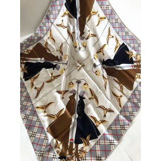 バーバリー(BURBERRY)の正規品鑑定済みバーバリーレア柄水色ノバチェック縁人物＆鳥柄シルク大判スカーフ(バンダナ/スカーフ)