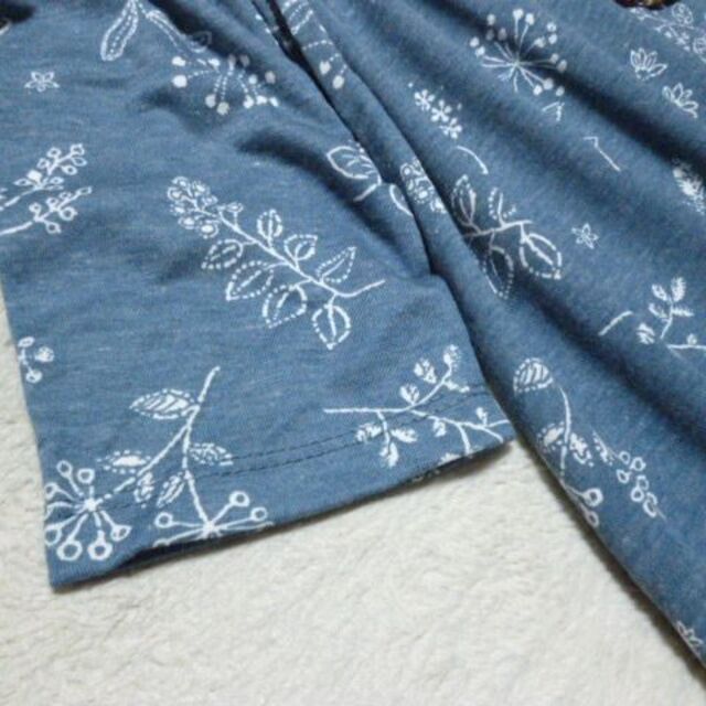 新品　３L　七分袖　花柄チュニック　ブルー系 レディースのトップス(チュニック)の商品写真
