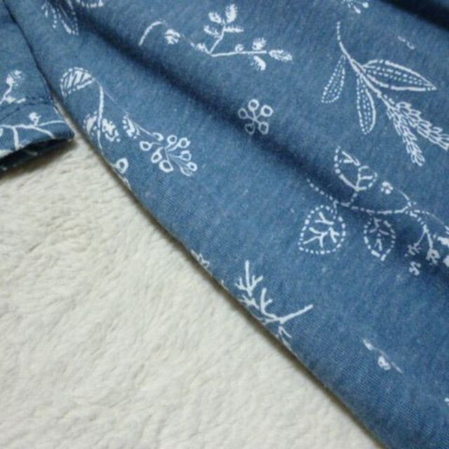 新品　３L　七分袖　花柄チュニック　ブルー系 レディースのトップス(チュニック)の商品写真
