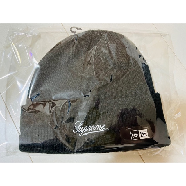 Supreme(シュプリーム)のSupreme Skittles New Era Beanie Black メンズの帽子(ニット帽/ビーニー)の商品写真