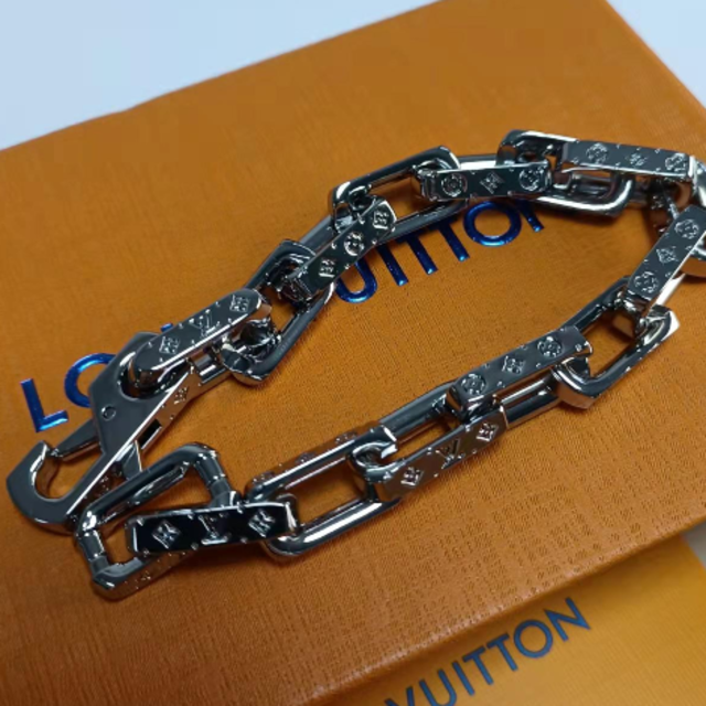 LOUIS VUITTON(ルイヴィトン)のルイヴィトン ブレスレット・チェーン モノグラム メンズのアクセサリー(ブレスレット)の商品写真