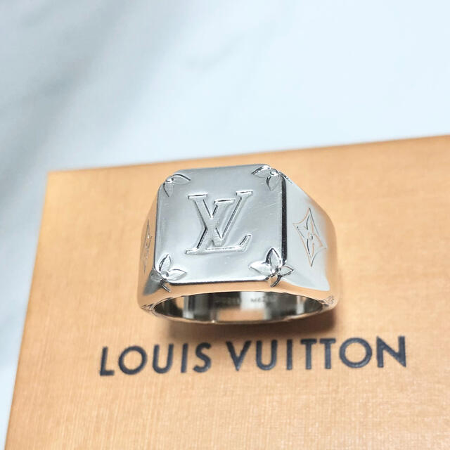 美品 LOUIS VUITTON ルイヴィトン シュヴァリエール フォージェントルメン(MP2085) リング M シルバー M 指輪 モノグラム メンズ AY4143W3
