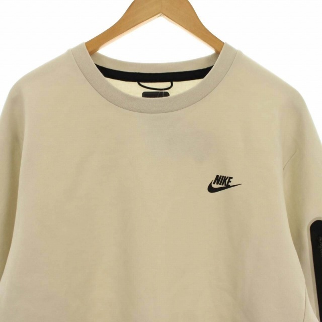 NIKE(ナイキ)のナイキ Tシャツ カットソー CU4505-072 長袖 ロゴ XL アイボリー メンズのトップス(Tシャツ/カットソー(七分/長袖))の商品写真