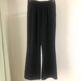 シマムラ(しまむら)のセンタープレス　フレアパンツ　しまむら　Mサイズ　今季トレンド　美品(その他)