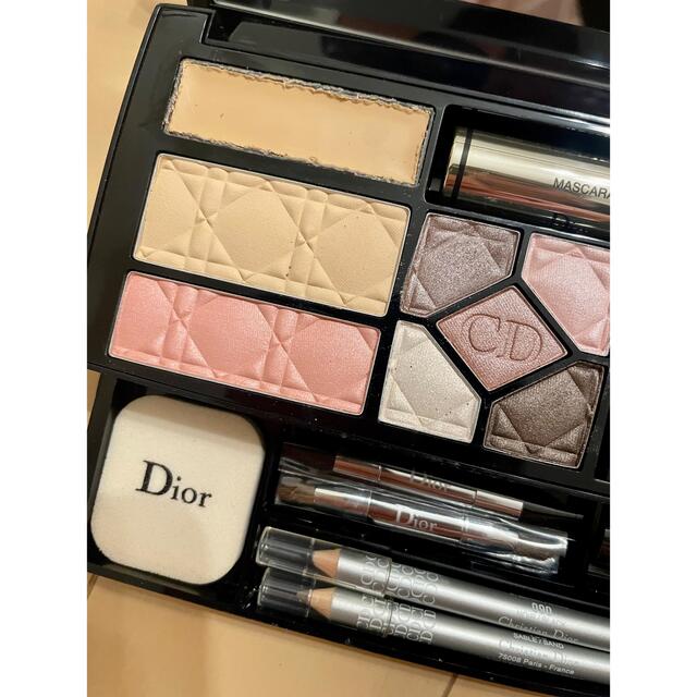 Dior(ディオール)の【未使用】DIOR ディオール　カラーデザイナー　メイクパレット　オールインワン コスメ/美容のキット/セット(コフレ/メイクアップセット)の商品写真