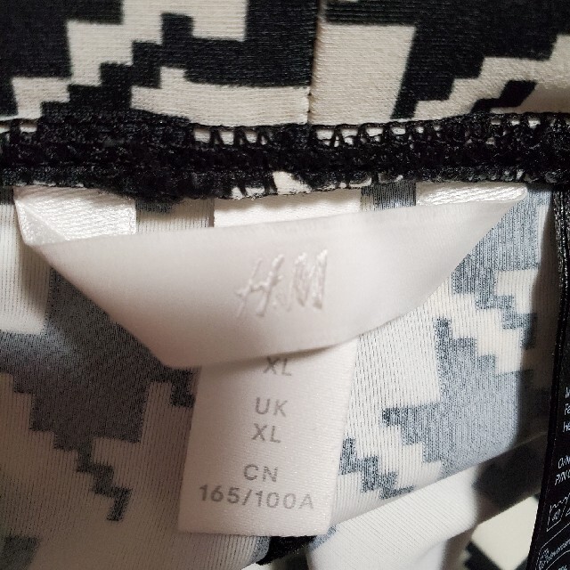 ✡️値下げ✡️H&M　レギンスパンツ　XL レディースのパンツ(スキニーパンツ)の商品写真