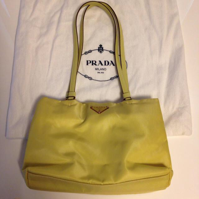 PRADA(プラダ)のPRADA 中古ショルダーバッグ レディースのバッグ(ショルダーバッグ)の商品写真