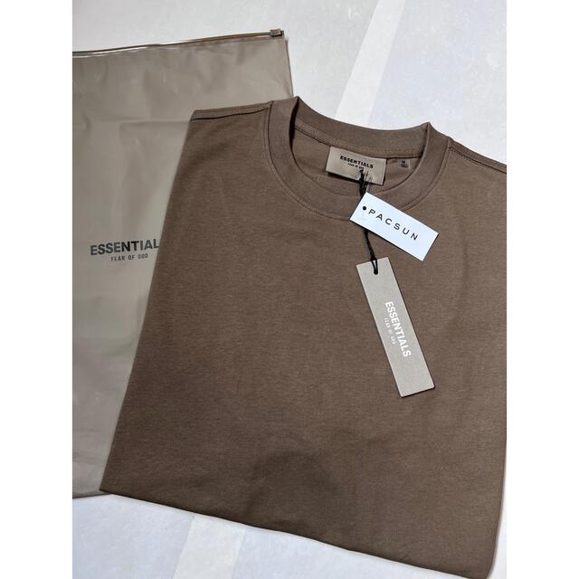 FEAR OF GOD(フィアオブゴッド)のラストチャンス！ESSENTIALS Tシャツ 半袖 moss  新品　XL メンズのトップス(Tシャツ/カットソー(半袖/袖なし))の商品写真