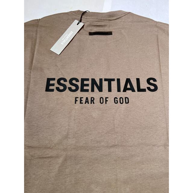 FEAR OF GOD(フィアオブゴッド)のラストチャンス！ESSENTIALS Tシャツ 半袖 moss  新品　XL メンズのトップス(Tシャツ/カットソー(半袖/袖なし))の商品写真