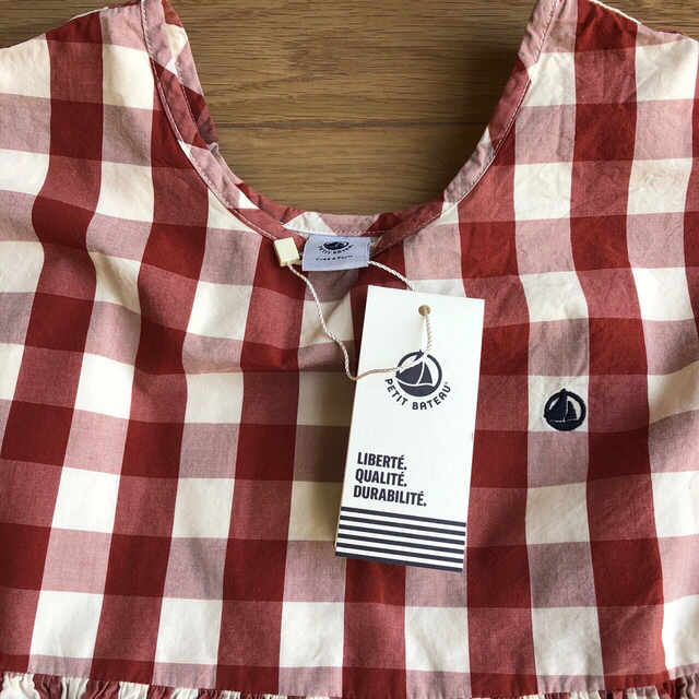 PETIT BATEAU(プチバトー)のプチバトー　ヴィシーチェックの半袖ワンピース 6A キッズ/ベビー/マタニティのキッズ服女の子用(90cm~)(ワンピース)の商品写真