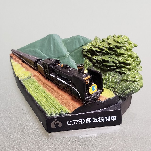 海洋堂(カイヨウドウ)の京都鉄道博物館　フィギュア『C57形蒸気機関車』海洋堂 エンタメ/ホビーのおもちゃ/ぬいぐるみ(鉄道模型)の商品写真