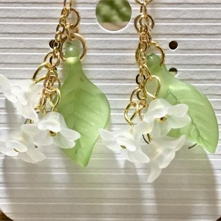 可憐なお花〜すずらん〜ピアス(ピアス)