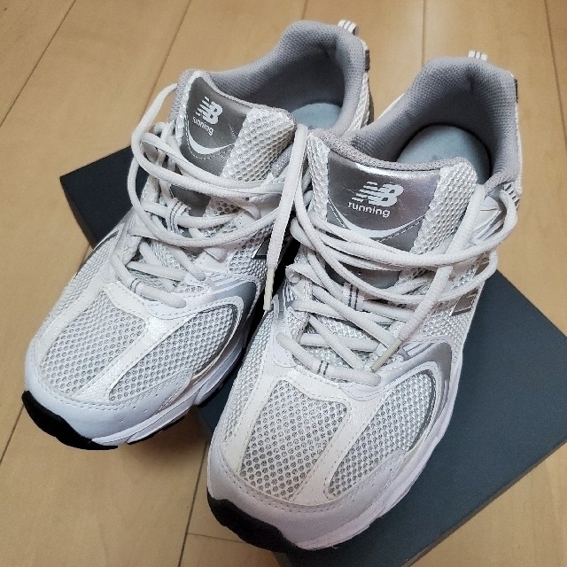 New Balance(ニューバランス)の【専用】ニューバランス MR530 メンズの靴/シューズ(スニーカー)の商品写真