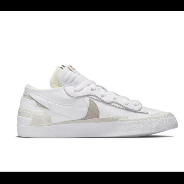 NIKE(ナイキ)のsacai ×Nike Blazer Low White Patent 23cm メンズの靴/シューズ(スニーカー)の商品写真